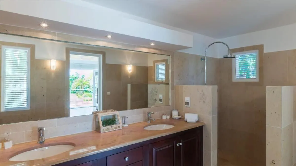 Tastefully Decorated Villa with Oceanview St. Barthelemy