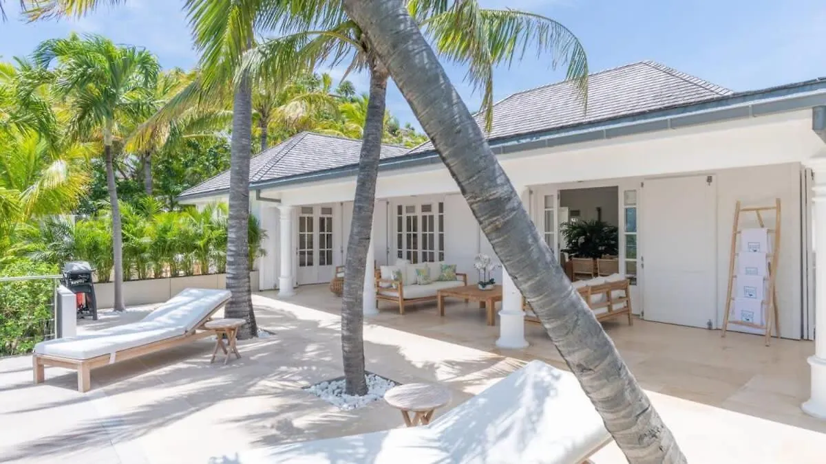 Tastefully Decorated Villa with Oceanview St. Barthelemy