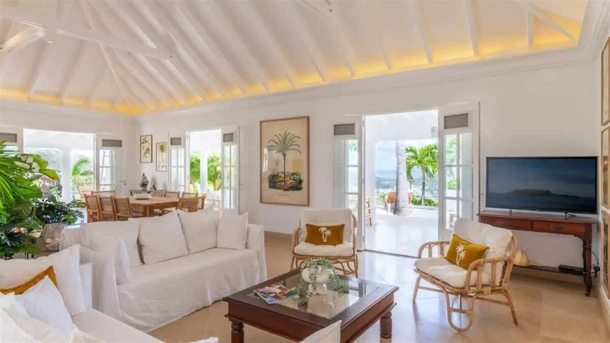 Tastefully Decorated Villa with Oceanview St. Barthelemy