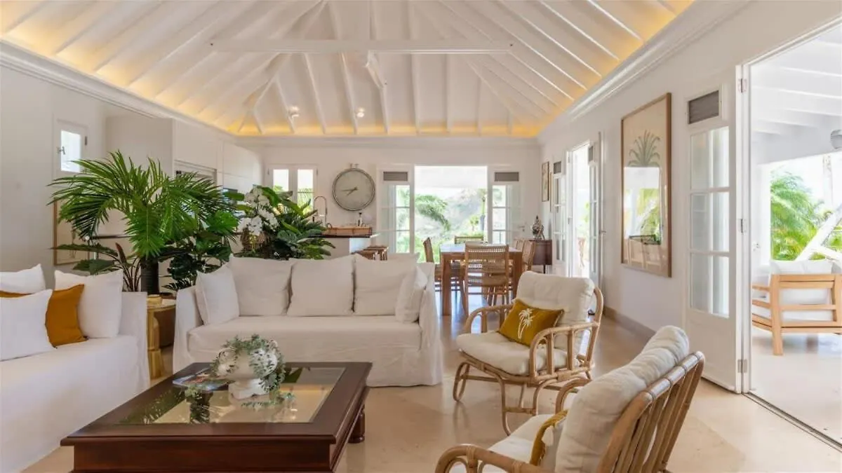 Tastefully Decorated Villa with Oceanview St. Barthelemy